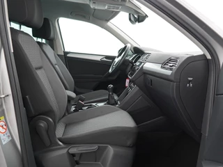 Volkswagen Tiguan - Navigatie - Climate control - Adaptieve Cruise control - 17 inch LM velgen - 1600 KG trekgewicht - 12 maanden garantie - afbeelding nr 23