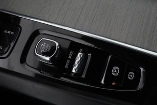 Volvo V60 Volvo V60 Cross Country 2.0 B5 AWD Pro | Trekhaak | Leder |  Stoel & stuurverwarming | Camera | Adaptive cruise | Carplay | Harman/Kardon | Keyless | BLIS | Memory | Navigatie - afbeelding nr 29