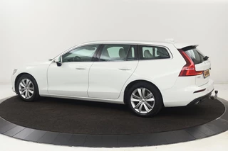 Volvo V60 Volvo V60 2.0 D4 MomentPro | Leder | Trekhaak |  Stoelverwarming | Adaptive cruise | Carplay | Navigatie | DAB | Camera | Full LED | Climate control - afbeelding nr 2