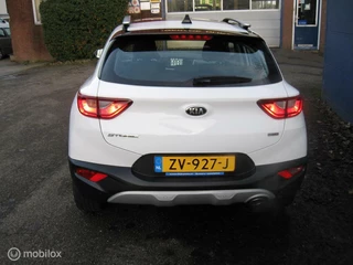 Kia Stonic Kia Stonic 1.0 T-GDi DynamicLine 1e Eigenaar NL auto - afbeelding nr 6