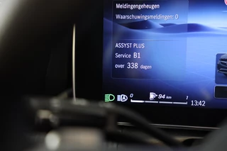 Mercedes-Benz C-Klasse Mercedes-Benz C-klasse 300 e 4MATIC AMG 63 Look / Acc / Memory / Burmester / Head Up / 360 Camera / Leder / Navi / Led / 20 Inch - afbeelding nr 20