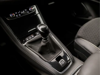 Opel Grandland X Opel Grandland X 1.2 Turbo Business Executive (APPLE CARPLAY, GROOT NAVI, CLIMATE, LEDER, TREKHAAK, SPORTSTOELEN, GETINT GLAS, ELEK ACHTERKLEP, LANE ASSIST, NIEUWE APK, NIEUWSTAAT) - afbeelding nr 10