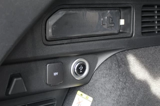 Ford Kuga | BLIS | B&O | Trekhaak | Navigatie | Winterpack - afbeelding nr 46