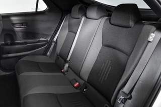 Toyota C-HR Toyota C-HR 2.0 Hybrid 200 Dynamic | Dig. Cockpit | Adapt. Cruise | Stoel-+Stuurverw. | PDC | Camera | NAV + App. Connect | ECC | LM 18