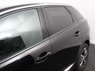 Peugeot 3008 Peugeot 3008 1.2 PureTech Allure Climate control Adaptive cruise control Achteruitrijd camera Parkeersensoren Verwarmde voorstoelen LED Navigatie Apple Carplay/ Android Auto - afbeelding nr 10
