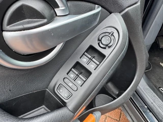 Fiat 500X Fiat 500 X Cross 1.4 Turbo MultiAir CrossPlus | Trekhaak | Navigatie | Climate Control | Cruise Control | Parkeersensoren | Leder - afbeelding nr 9