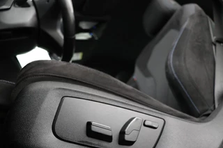 BMW 5 Serie BMW 5-serie 545e xDrive M Sport | Trekhaak | Adaptive cruise |  Stoel & stuurverwarming | Alcantara | Camera | Carplay | Sfeerverlichting | 19'' | Full LED | Park Assist - afbeelding nr 6