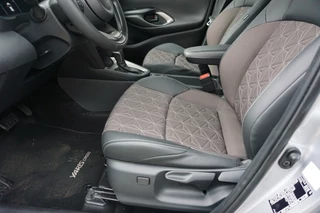Toyota Yaris Cross |Navi|Carplay|PDC V+A|Camera|Stoel en stuur verwarming|Elektrische a.klep| - afbeelding nr 24
