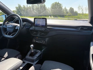 Ford Focus Ford Focus Wagon 1.5 182PK ST Line Business | Performance Blue | 1700KG Trekgewicht/NAV/Carplay/Clima/LED - Caravantrekker! - afbeelding nr 17