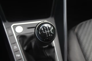 Volkswagen Polo Volkswagen Polo 1.0 TSI Highline 3x R-line / Full option! / Panoramadak / Camera / Virtual Cockpit / Keyless / 17'' / Dynaudio / Winterpakket / LED Koplampen / Navigatie / DAB / ACC - afbeelding nr 28