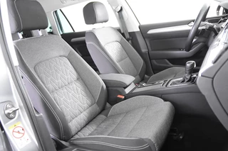 Volkswagen Passat Volkswagen Passat Variant 1.5 TSI DSG *1ste eigenaar*Navigatie*Park assist* - afbeelding nr 10