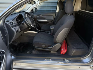 Mitsubishi L200 Mitsubishi L 200 4x4 2.4 DI-D Club Cab Intense 3000kg Trekhaakgewicht - afbeelding nr 10