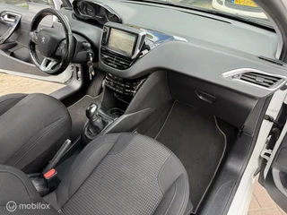 Peugeot 208 Peugeot 208 1.2 PureTech Allure - afbeelding nr 15