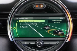 MINI Electric Mini Cooper S Electric Yours 33 kWh / Dealerauto / PANO / Harman Kardon / Camera / Stoelvw / Head up - afbeelding nr 31
