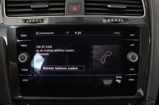 Volkswagen Golf Volkswagen Golf 1.6 TDI Comfortline | Carplay | Navigatie |  Adaptive cruise | Climate control | Parkeerhulp | Regen-/lichtsensor - afbeelding nr 18