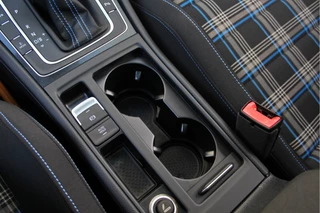 Volkswagen Golf Volkswagen Golf 1.4 TSI GTE | Orig. NL | Pano | Carplay | Sportuitlaat | Trekhaak - afbeelding nr 24