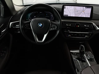 BMW 5 Serie BMW 5-serie 530e xDrive High Executive | Luxury Line |  Panoramadak | Nappaleder | Stoelventilatie | Head-Up | Carplay | Live Cockpit | Adaptive LED | Stoelverwarming | Navigatie | PHEV - afbeelding nr 3