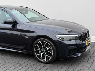 BMW 5 Serie BMW 5-serie Touring 530e M-Sport | Panoramadak | Leder | Driving Assist Prof | Trekhaak - afbeelding nr 41