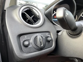 Ford Fiesta Ford Fiesta 1.0 EcoBoost Titanium NAVIGATIE|TREKHAAK|WINTER PAKKET|BLUETOOTH|LED|PARKEERSENSOREN|SFEERVERLICHTING - afbeelding nr 13