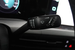 Volkswagen Golf Volkswagen Golf 1.5 TSI Life Business (STOELVERWARMING, NAVIGATIE, ELEKTR STOELEN, DIGITAAL DASHBOARD, PARKEERSENSOREN, NL-AUTO) - afbeelding nr 13