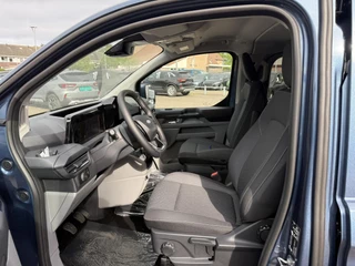 Ford Transit Custom Ford Transit Custom 300 2.0 TDCI L2H1 Limited DC | SCI | 136pk | Dubbele Cabine | Chrome Blue | Trekhaak | Dubbele Schuifdeur | Bijrijdersstoel | Sidesteps | Bumperpakket | Zwarte velgen  | Stoelverwarming | Camera - afbeelding nr 25