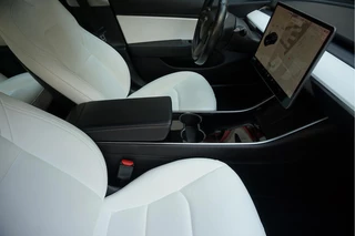 Tesla Model 3 Tesla Model 3 Performance AWD 75 kWh Long Range | Liefhebbersconditie | 464pk | Origineel Nederlands Dealer onderhouden | Carbon Spoiler | Premium Audio | 20inch - afbeelding nr 43