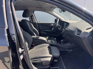 BMW 1 Serie BMW 1-serie 118i Executive Edition Sport Line|Navi|NL-Auto - afbeelding nr 35