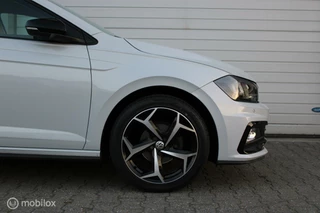 Volkswagen Polo Volkswagen Polo 1.0 TSI 90PK R-Line VIRTUAL BEATS NAVIGATIE - afbeelding nr 10