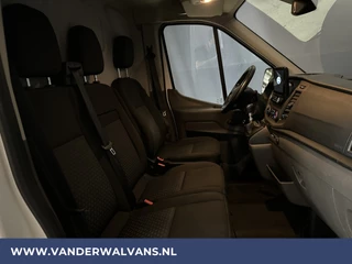 Ford Transit Ford Transit 2.0 TDCI 131pk L3H2 Euro6 Airco | Camera | Navigatie | Apple Carplay | Android Auto Cruisecontrol, Parkeersensoren, Elektrisch verstelbare bestuurdersstoel, Verwarmde voorruit, Stoelverwarming, Bijrijdersbank - afbeelding nr 10