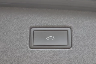 Volkswagen Tiguan Pano/IQ.Light/DCC/Keyless/Camera/Dodehoek/20