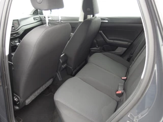 Volkswagen Polo Volkswagen Polo 1.0 Trendline URANO GREY / AIRCO / BLUETOOTH / LIMITER / ELEK RAMEN / NL-AUTO - afbeelding nr 25