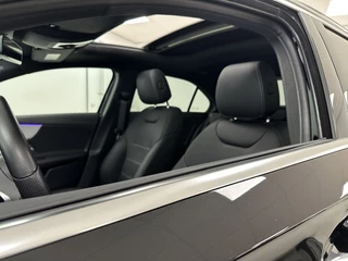 Mercedes-Benz A-Klasse Mercedes-Benz A-Klasse 250 e Premium Plus | Burmester | 360 camera | Memory stoelen | - afbeelding nr 3