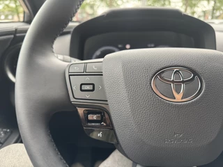 Toyota C-HR Dodenhoekdetectie, Navigatie, Parkeersensoren V + A , All-in Rijklaarprijs - afbeelding nr 28