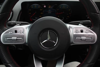 Mercedes-Benz GLB Mercedes-Benz GLB 200 Premium Plus 7p. / Panoramadak / Camera / 20'' / Sfeerverlichting / Navigatie / Dodehoek / DAB / Stoelverwarming / Cruise Control - afbeelding nr 30