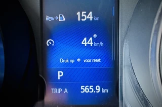 Toyota C-HR Toyota C-HR 1.2 Executive / CAMERA / TREKHAAK / CLIMA - afbeelding nr 24