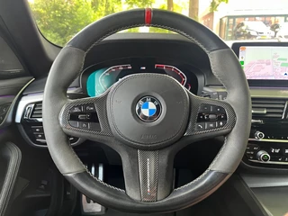BMW 5 Serie BMW 5 Serie TOURING 520I HIGH EXECUTIVE / SCHUIFDAK / LEDER / HARMAN-KARDON - afbeelding nr 9