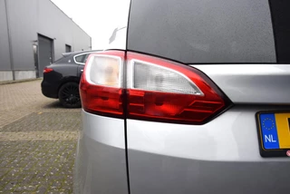 Ford Grand C-Max Ford Grand C-Max 1.0 Titanium 7p. | Parkeersensoren | Cruise control | Navigatie | - afbeelding nr 7