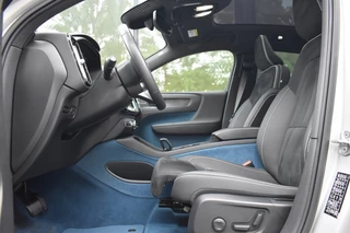 Volvo C40 Volvo C40 Twin Intro Edition 408pk/78kWh AWD | Trekhaak | Getint glas - afbeelding nr 12