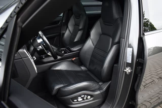 Porsche Cayenne | Panoramadak | Sport Chrono | Achterasbesturing | 21'' Velgen | Leder Dashbord | Orig. NL | - afbeelding nr 7