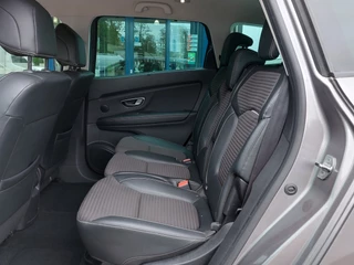 Renault Grand Scénic 1.3 TCe 140pk Automaat Bose | Navi | Clima | Cruise | Dodehoek+Rijstrooksensor | Keyless Entry | Pdc V+A+Assist+Camera | Led Koplampen | Stoelverwarming | Privacy Glass | 20''lm - afbeelding nr 10