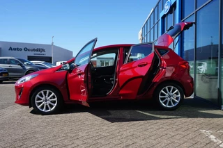 Ford Fiesta Ford Fiesta 1.0 EcoBoost Titanium 100PK Adaptieve Cruise Navi Camera Climate Verwarmde Voorruit B&O DAB Carplay Parkeersensoren *Compleet* - afbeelding nr 4