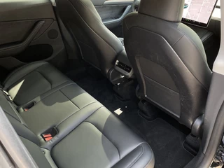 Tesla Model Y Tesla Model Y RWD 58 kWh - afbeelding nr 17