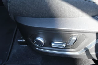 Lynk & Co 01 Lynk & Co 01 Black Edition 1.5 PHEV 262pk Automaat NL-Auto NAP BTW Clima Cruise Navi 360 Camera Panoramadak 20