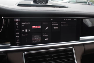Porsche Panamera Porsche Panamera Sport Turismo 2.9 4 E-Hybrid / Panoramadak / 360Camera / Achterasbesturing / 21'' / Sportdesign + Chrono / Bose / Sportuitlaat / Luxe Leder / DAB / Stuurverwarming / Stoelverwarming 4x / Navigatie / DAB / Cruise Control - afbeelding nr 20