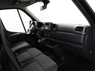 Renault Master | Airco | Camera | Trekhaak | 3-Persoons | Betimmering - afbeelding nr 19