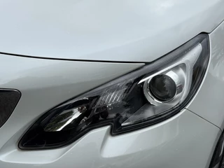 Peugeot 2008 Peugeot 2008 1.2 PureTech Blue Lion Pano,Navi,Pdc,110pk,Airco,Cruise,Lm velgen,4 Nieuwe Banden,Apk tot 07-2026 - afbeelding nr 29