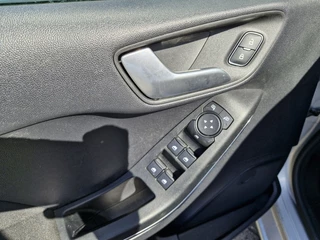Ford Fiesta Ford Fiesta EcoBoost 100 pk Titanium | Navigatie | Apple Carplay - afbeelding nr 14