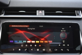 Land Rover Range Rover Velar Land Rover Range Rover Velar 2.0 P250 Turbo AWD R-Dynamic Drive Pro Pack | Keyless | Digitale tellers | Pano.dak | Carplay | Adapt.CC | Camera | Meridian | Elekt.stoelen - afbeelding nr 23