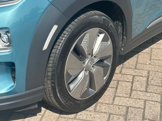 Hyundai Kona Hyundai Kona EV Premium 64 kWh FASE 3 KM 40913 SOH 100% - afbeelding nr 8