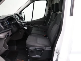 Ford Transit Ford Transit 2.0TDCI 130PK L3H2 | Airco | Cruise | Betimmering | 3-Persoons - afbeelding nr 17